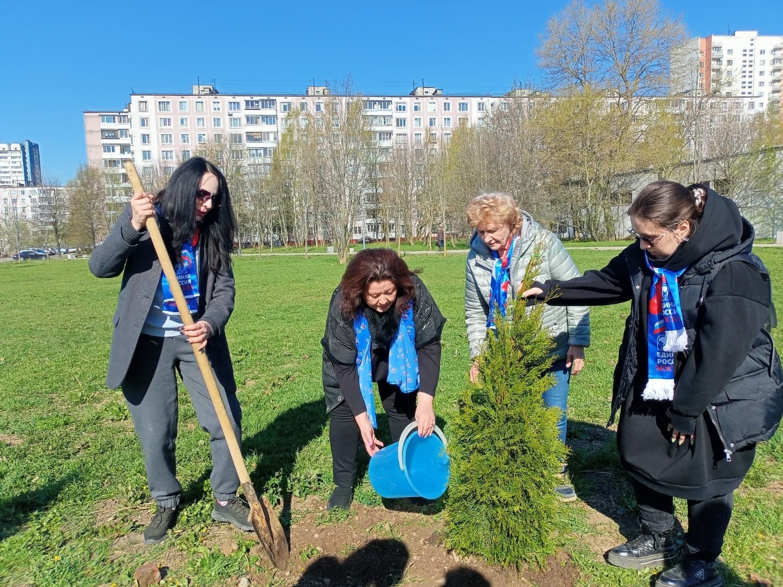 Посадить дерево в Москве тимбилдинг. Волонтеры Победы 9 мая. Работа в ясенево вакансии