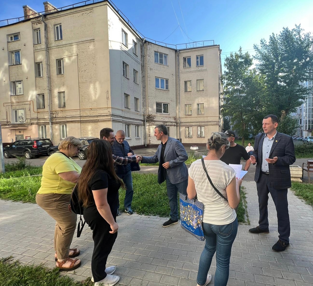 В рамках проекта жители мкд. Совет дома.