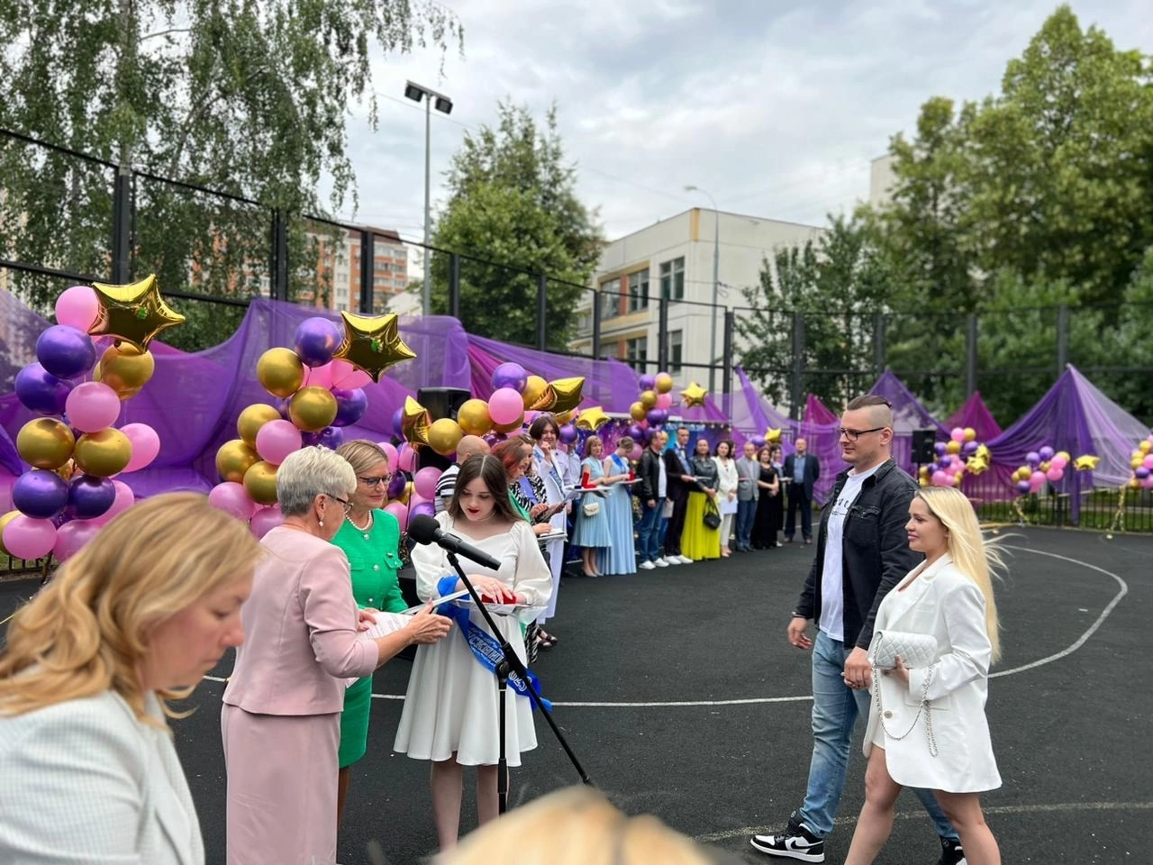 Западное дегунино москва отзывы. Картинки выпускная Десяточка.